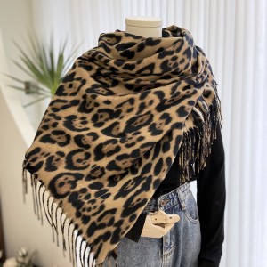 Leopard scarf women's fall and winter classic thickened faux cashmere printed tassel shawl versatile warm scarf