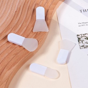 Portable mini beauty and skin care silicone mask brush multi-brush head mud film brush facial smear beauty makeup brush