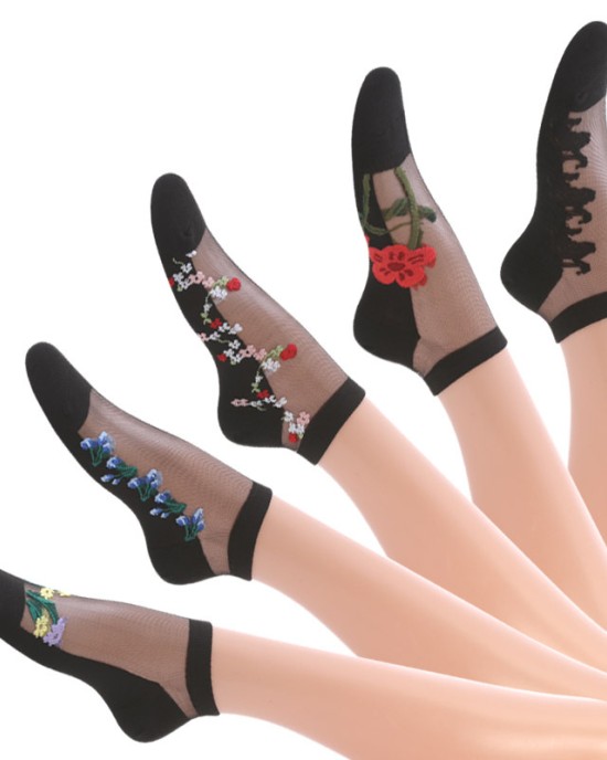 Ladies short tube crystal stockings spring and summer thin embroidered glass stockings non-slip socks