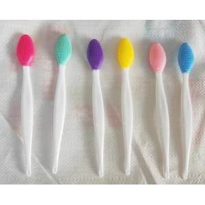 Long-handled beauty tools to clean pores artifact face corner cleaning stick blackhead cleaning brush silicone nose brush